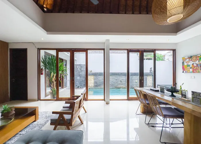 Kakul Villas & Suites